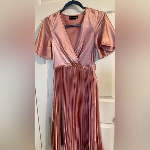 Dusty rose pink satin pleated midi dress in size 0.